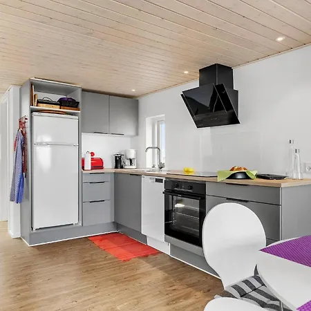 Casa de Férias Lovely In Bjert With Kitchen Binderup Strand