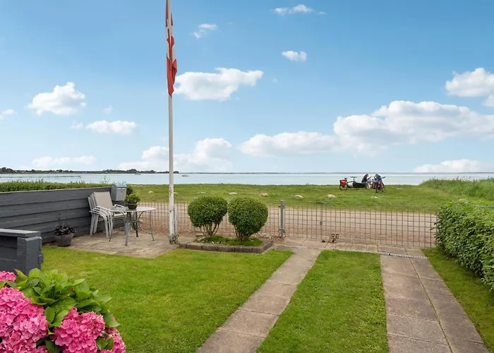 Lovely In Bjert With Kitchen * Binderup Strand